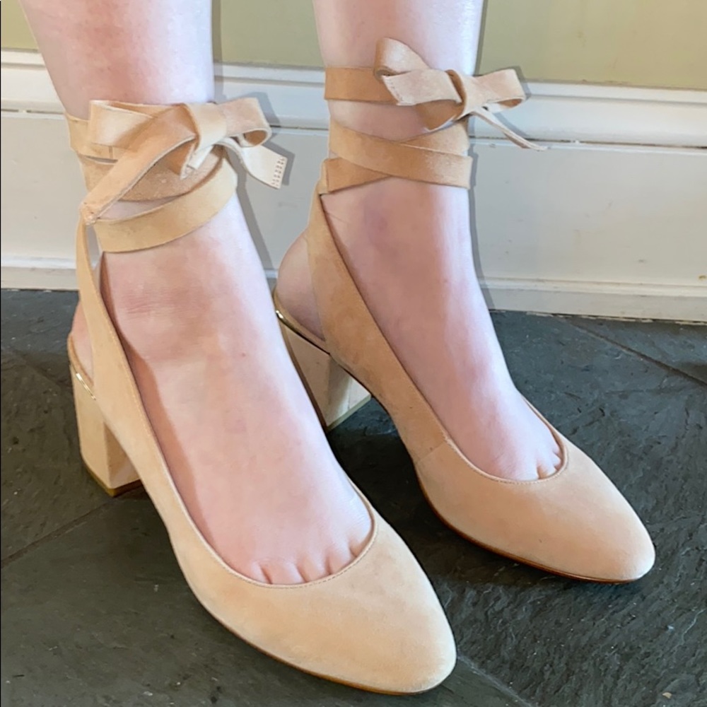 Nine West Nwandera